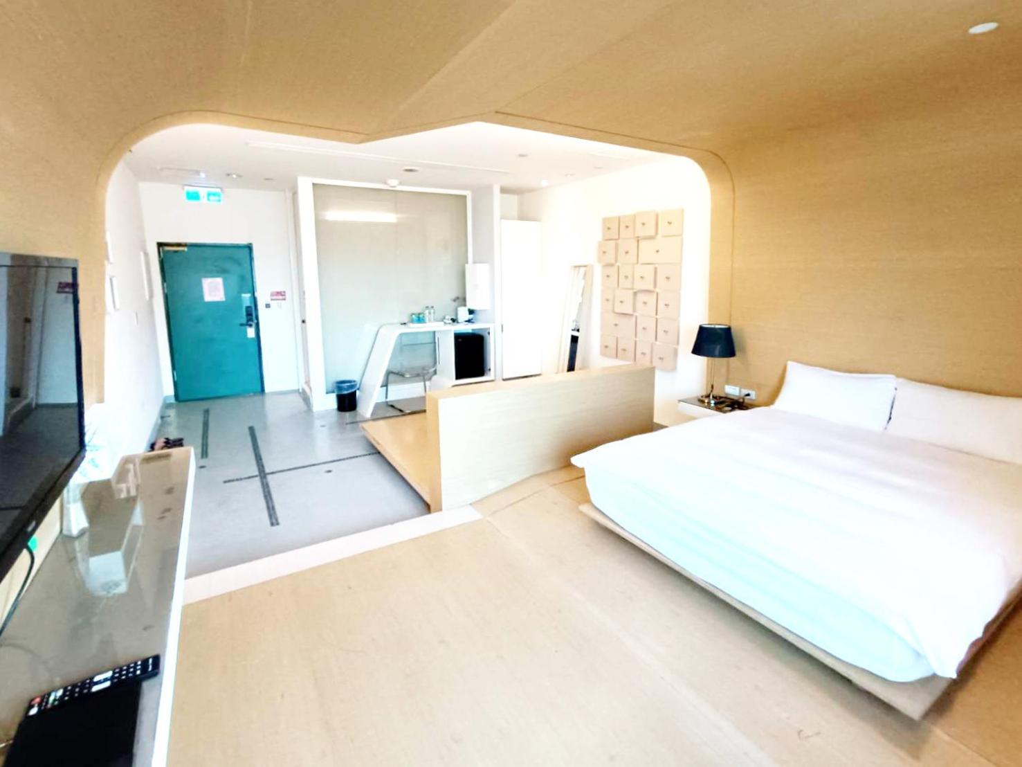 三条文旅 Apartment Kaohsiung Exterior photo